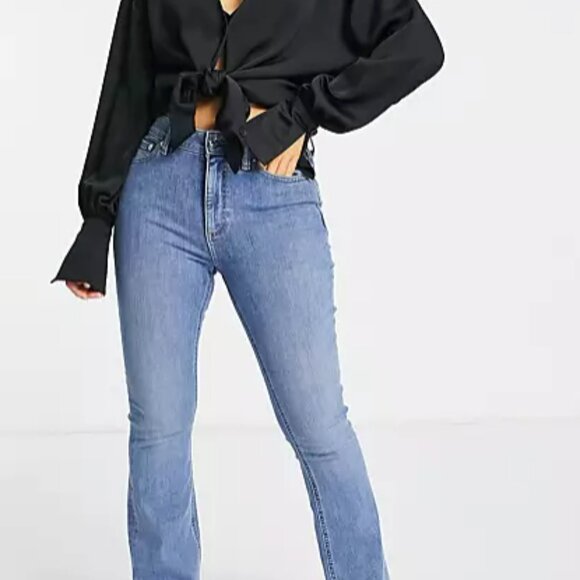 ASOS Petite High Rise Lift and Contour Flare Jeans - Size 28 - Picture 3 of 5